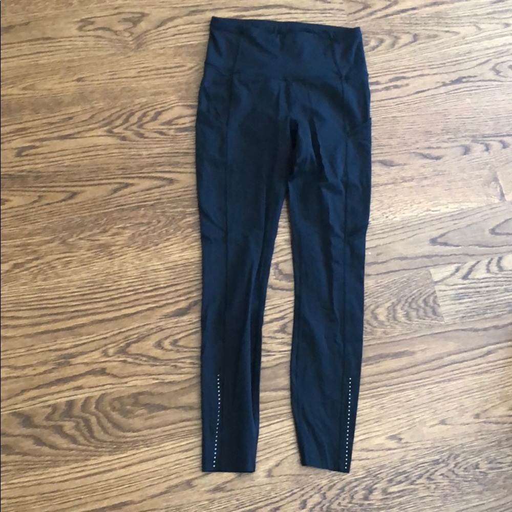 Lululemon size 4 cropped leggings